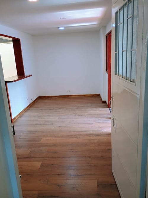 Casa de 10 alcobas en venta en La Estrada, Bogotá, 153 m² · foto 2 de 18