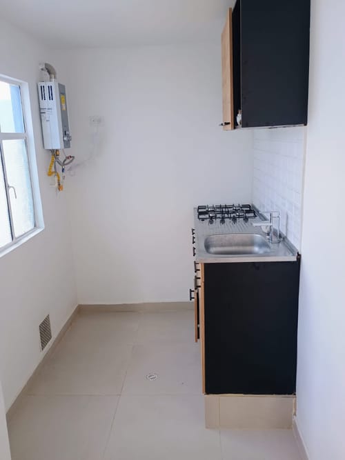 Casa de 10 alcobas en venta en La Estrada, Bogotá, 153 m² · foto 5 de 18