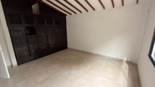 Casa de 3 alcobas en arriendo en Belén Rosales, Medellín, 200 m² · foto 5 de 23