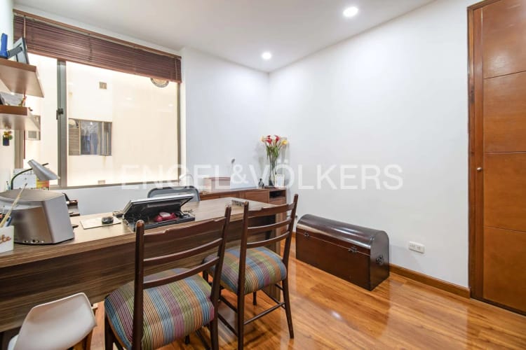 Apartamento de 4 alcobas en venta en Chicó Navarra, Bogotá, 230 m² · foto 23 de 24