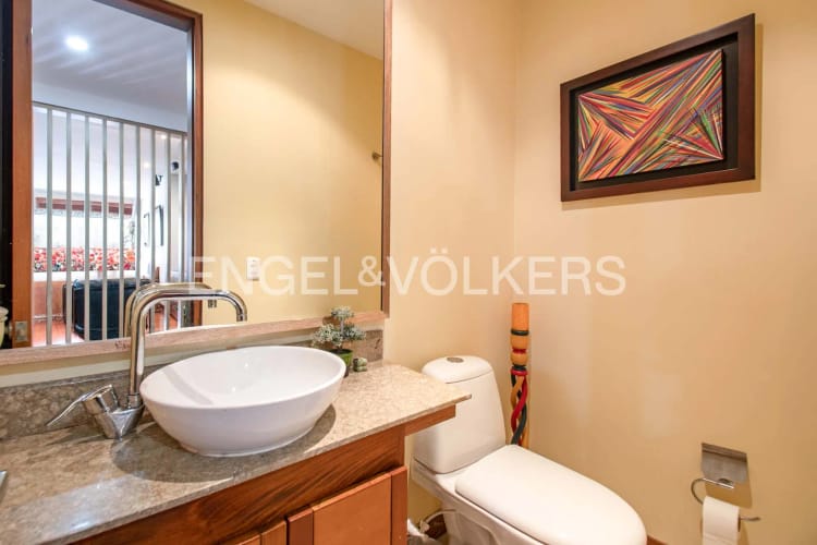 Apartamento de 4 alcobas en venta en Chicó Navarra, Bogotá, 230 m² · foto 13 de 24