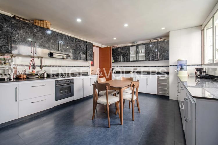 Apartamento de 4 alcobas en venta en Chicó Navarra, Bogotá, 230 m² · foto 11 de 24