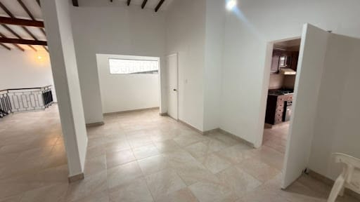Casa de 3 alcobas en arriendo en Belén Rosales, Medellín, 200 m² · foto 15 de 23