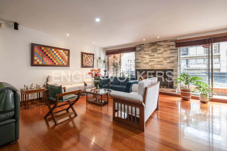 Apartamento de 4 alcobas en venta en Chicó Navarra, Bogotá, 230 m² · foto 3 de 24
