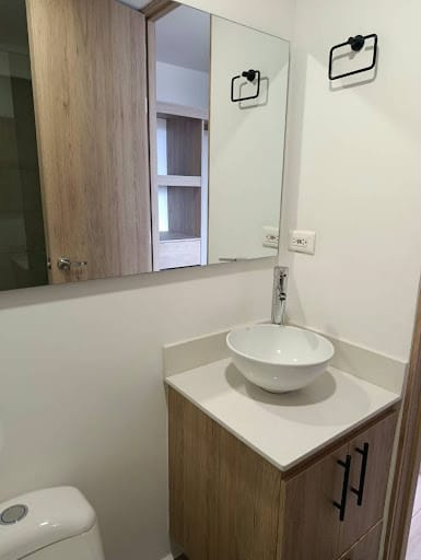 Apartamento de 2 alcobas en arriendo en Llano Grande, Rionegro, 75 m² · foto 3 de 13