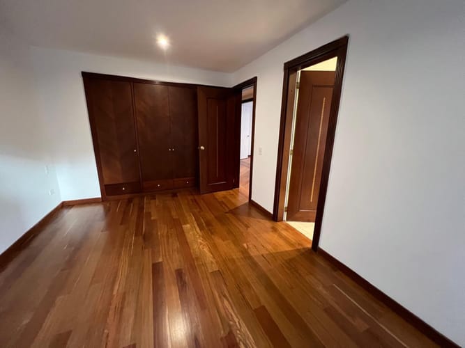 Apartamento de 4 alcobas en venta en Chico Norte, Bogotá, 219 m² · foto 17 de 24