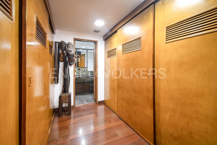Apartamento de 4 alcobas en venta en Santa Barbara Central, Bogotá, 192 m² · foto 12 de 19