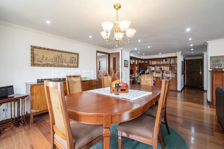 Apartamento de 4 alcobas en venta en Santa Barbara Central, Bogotá, 192 m² · foto 6 de 19