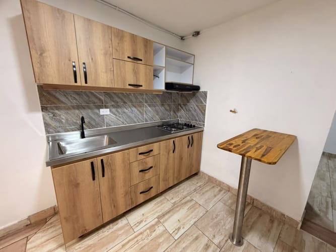 Apartaestudio en arriendo en El Salvador, Medellín, 35 m² · foto 2 de 8