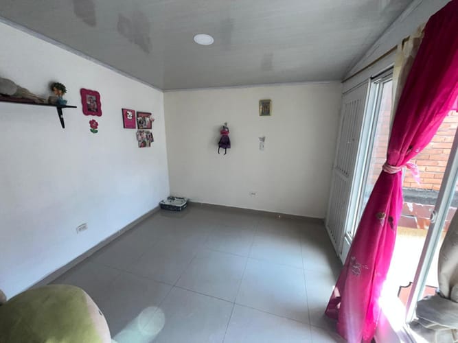 Casa de 6 alcobas en arriendo en Las Delicias, Cali, 200 m² · foto 19 de 24