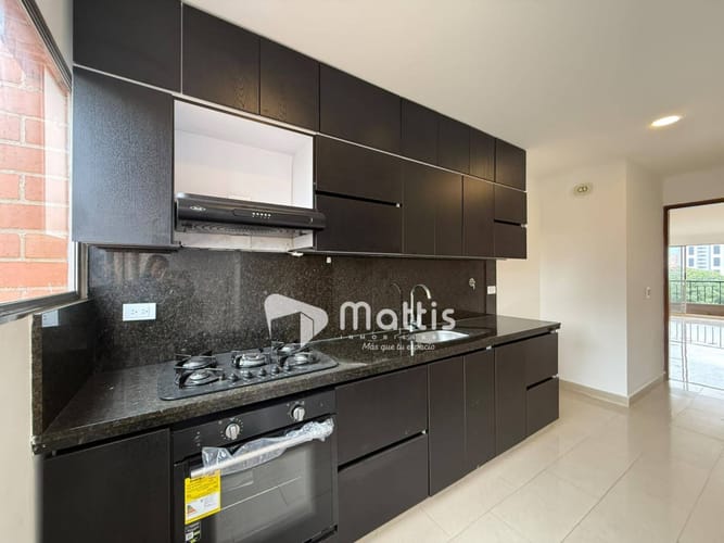 Apartamento de 3 alcobas en arriendo en El Diamante No. 2, Medellín, 162 m² · foto 8 de 24