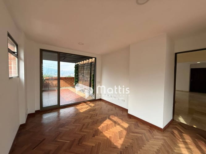Apartamento de 3 alcobas en arriendo en El Diamante No. 2, Medellín, 162 m² · foto 19 de 24