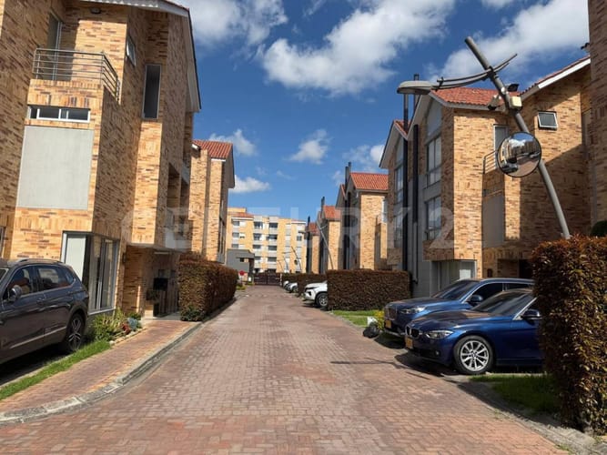 Casa de 4 alcobas en venta en Chilacos, Chía, 177 m² · foto 2 de 22