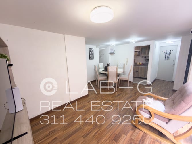 Apartamento de 3 alcobas en venta en Quinta Paredes, Bogotá, 74 m² · foto 2 de 24