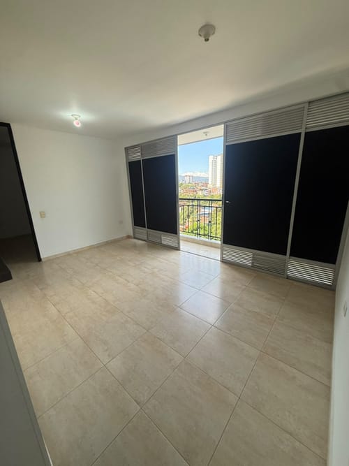 Apartamento de 3 alcobas en arriendo en Granjas De Provenza, Bucaramanga, 70 m² · foto 3 de 9