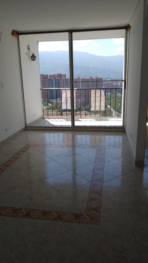 Apartamento de 3 alcobas en arriendo en Robledo, Medellín, 60 m² · foto 2 de 12