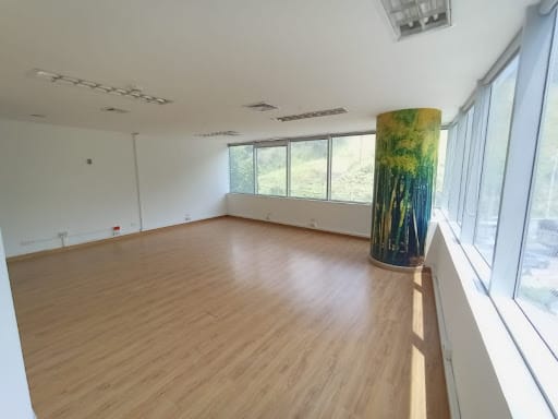 Oficina en arriendo en Loma De San Julian, Medellín, 50 m² · foto 2 de 10