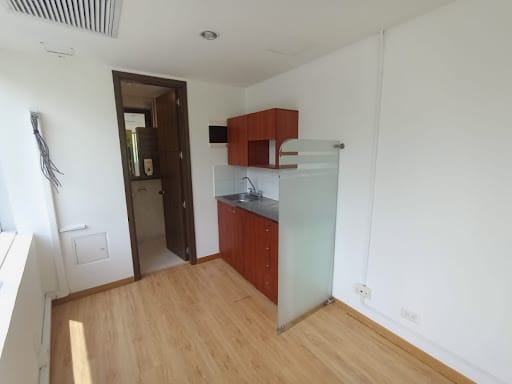 Oficina en arriendo en Loma De San Julian, Medellín, 50 m² · foto 7 de 10