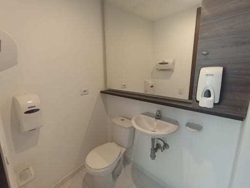 Oficina en arriendo en Loma De San Julian, Medellín, 50 m² · foto 10 de 10