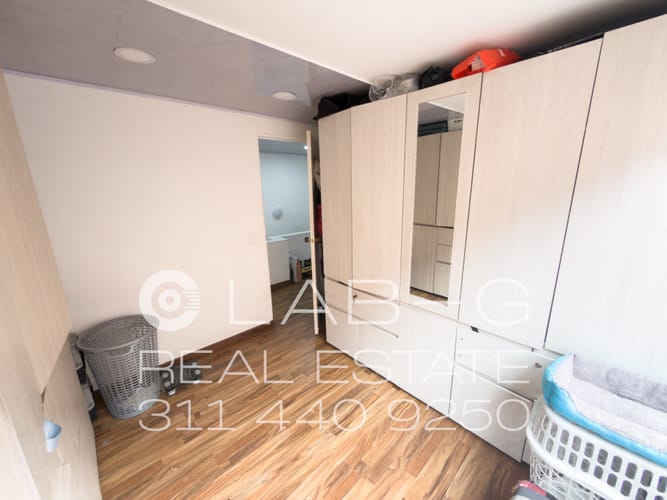 Apartamento de 3 alcobas en venta en Quinta Paredes, Bogotá, 74 m² · foto 10 de 24