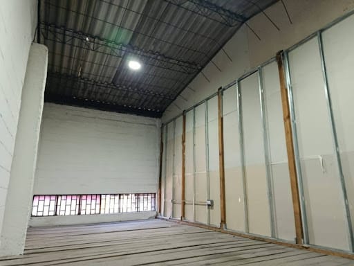 Local en arriendo en Caribe, Medellín, 60 m² · foto 8 de 13