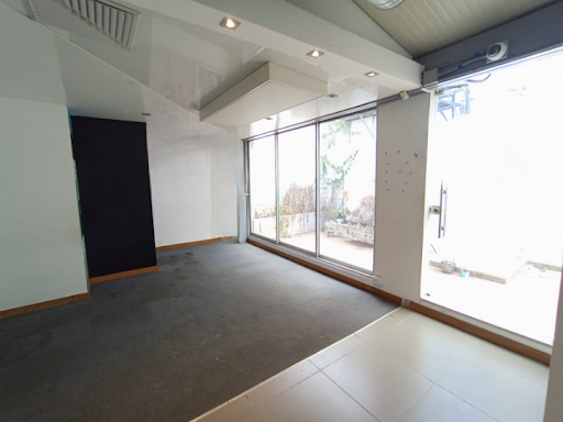 Oficina en arriendo en Conquistadores, Medellín, 2000 m² · foto 2 de 21