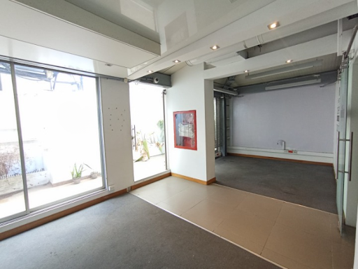 Oficina en arriendo en Conquistadores, Medellín, 2000 m² · foto 3 de 21