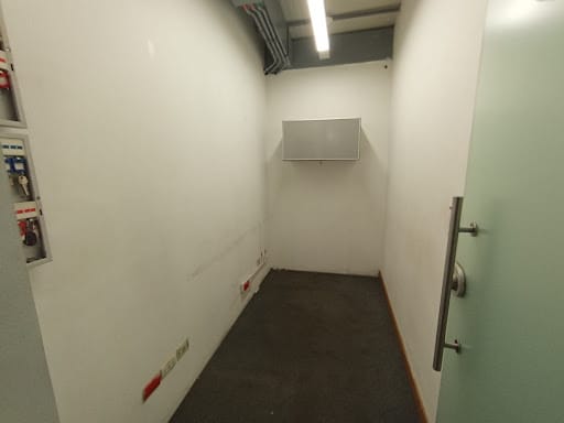 Oficina en arriendo en Conquistadores, Medellín, 2000 m² · foto 7 de 21