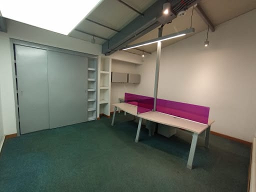 Oficina en arriendo en Conquistadores, Medellín, 2000 m² · foto 10 de 21