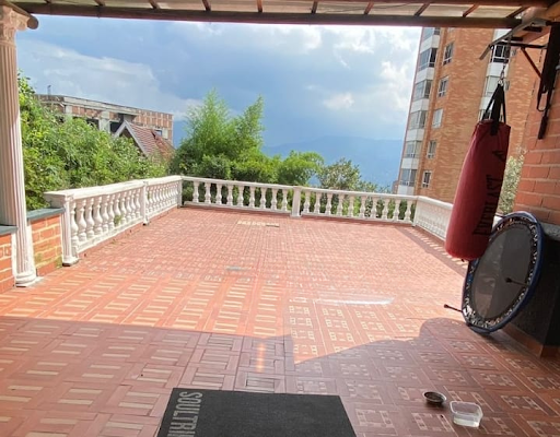 Casa de 5 alcobas en venta en Las Palmas, Medellín, 554 m² · foto 21 de 24