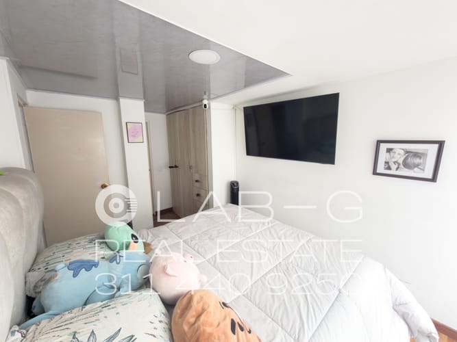 Apartamento de 3 alcobas en venta en Quinta Paredes, Bogotá, 74 m² · foto 18 de 24