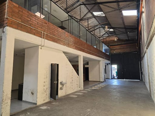 Bodega en arriendo en El Chagualo, Medellín, 500 m² · foto 4 de 17