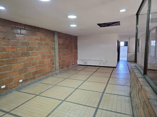 Bodega en arriendo en El Chagualo, Medellín, 500 m² · foto 17 de 17