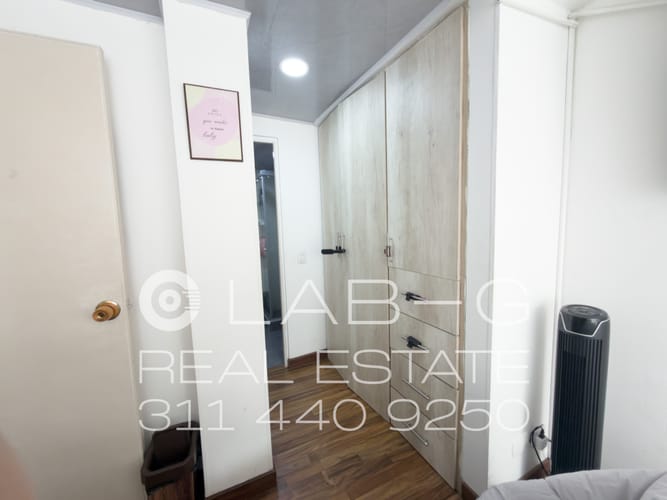 Apartamento de 3 alcobas en venta en Quinta Paredes, Bogotá, 74 m² · foto 20 de 24