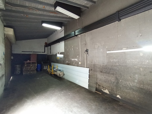 Local en arriendo en Los Colores, Medellín, 44 m² · foto 2 de 6