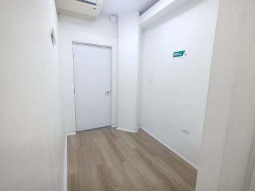 Consultorio en arriendo en Caribe, Medellín, 26 m² · foto 6 de 10