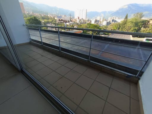 Oficina en arriendo en Cabañitas, Medellín, 51 m² · foto 5 de 5