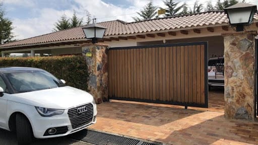 Casa de 3 alcobas en venta en San Nicolas, La Ceja, 330 m² · foto 17 de 20
