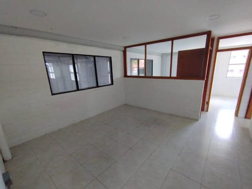 Bodega en arriendo en El Tablazo, Rionegro, 1040 m² · foto 7 de 24