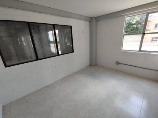 Bodega en arriendo en El Tablazo, Rionegro, 1040 m² · foto 8 de 24