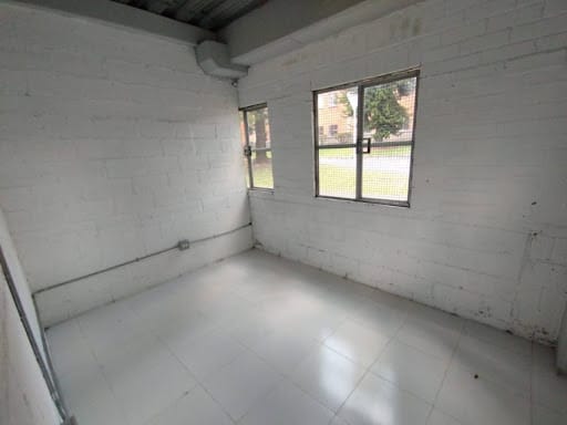 Bodega en arriendo en El Tablazo, Rionegro, 1040 m² · foto 16 de 24