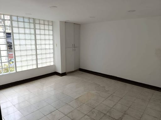 Casa de 15 alcobas en arriendo en Prado, Medellín, 550 m² · foto 14 de 21