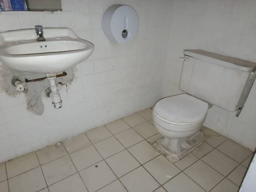Casa de 15 alcobas en arriendo en Prado, Medellín, 550 m² · foto 19 de 21