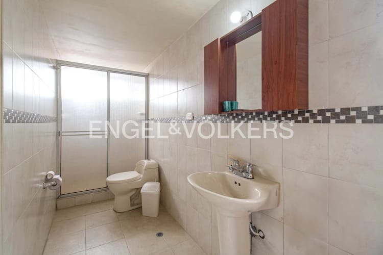 Casa de 4 alcobas en venta en Pontevedra, Bogotá, 243 m² · foto 10 de 18