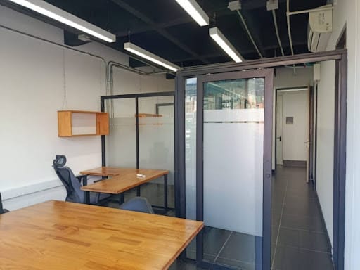 Oficina en arriendo en Manila, Medellín, 48 m² · foto 2 de 12