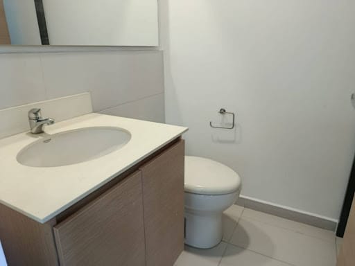 Oficina en arriendo en Manila, Medellín, 48 m² · foto 10 de 12