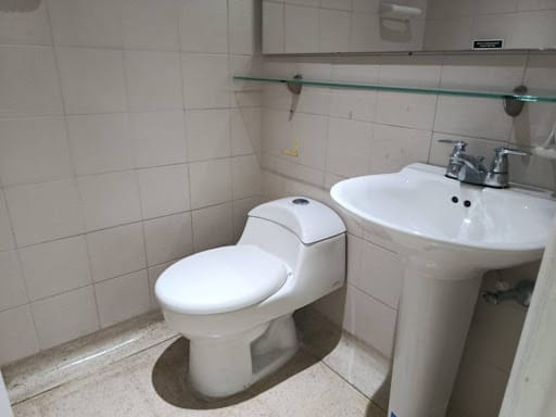 Oficina en arriendo en Milla De Oro, Medellín, 138 m² · foto 12 de 14