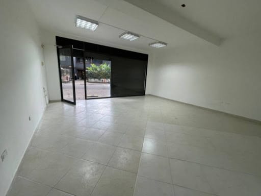 Local en arriendo en Patio Bonito, Medellín, 35 m² · foto 3 de 8