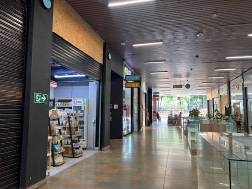Local en venta en Los Colores, Medellín, 18 m² · foto 2 de 13
