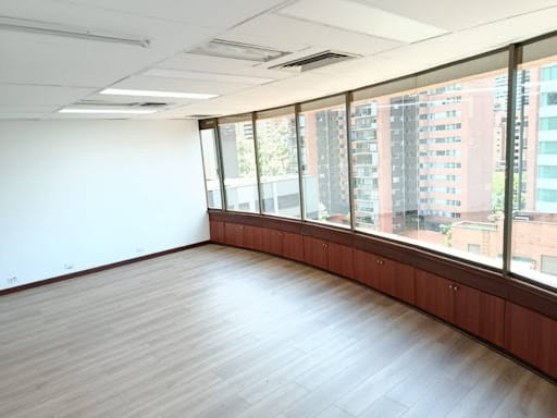 Oficina en arriendo en Patio Bonito, Medellín, 53 m² · foto 2 de 10